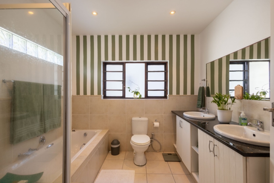 5 Bedroom Property for Sale in Seaside Longships Western Cape
